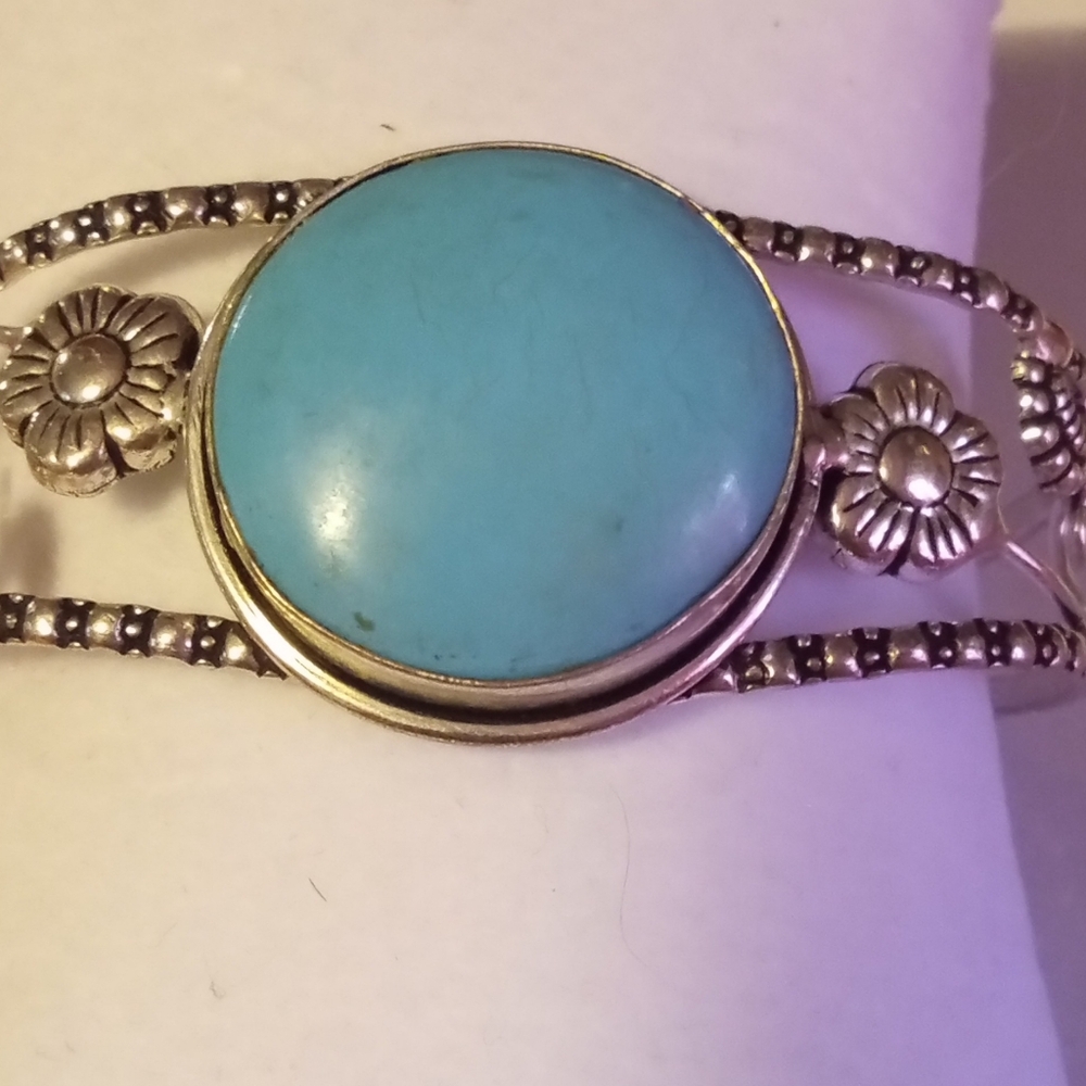 ARIZONA SLEEPING BEAUTY TURQUOISE BANGLE BRACELET.
